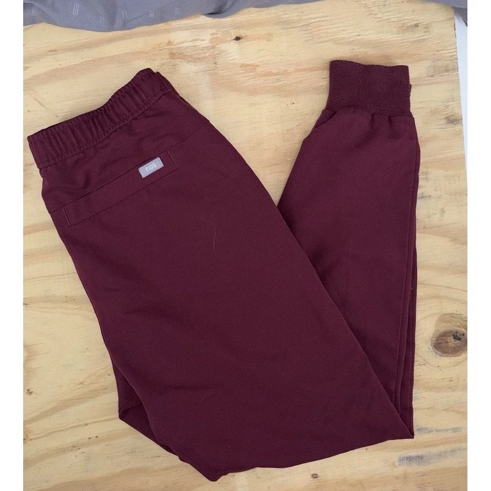 FIGS Tansen Mens Burgundy Jogger Scrub Pants 5 Pockets Small